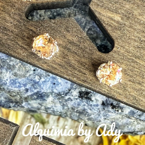 Super tiny champagne color diamond style stud earrings - Picture 1 of 1